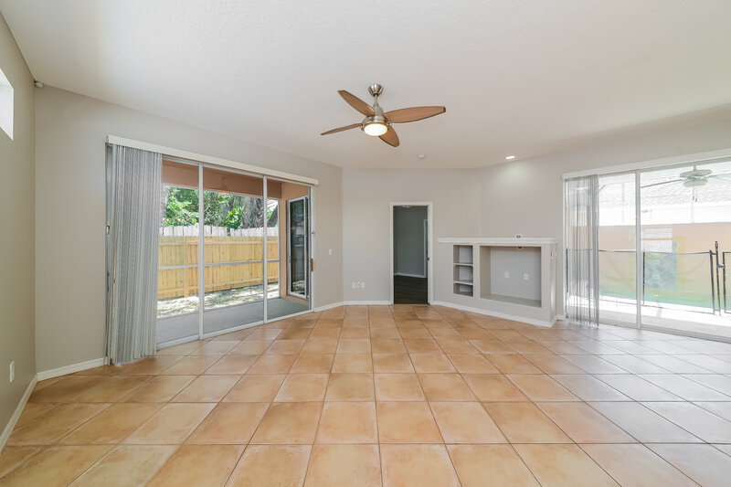 2,365/Mo, 1073 Whitegate Ct Sarasota, FL 34232 Living Room View 2
