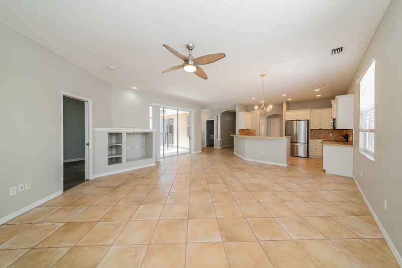 2,365/Mo, 1073 Whitegate Ct Sarasota, FL 34232 Living Room View 3