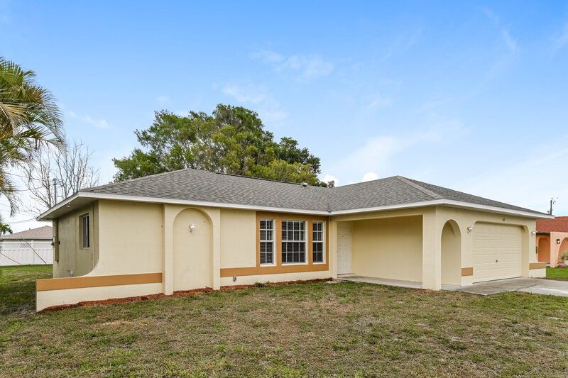 1,680/Mo, 923 SE 34th Ter Cape Coral, FL 33904 Front View