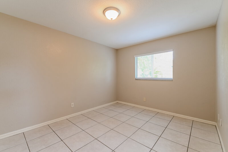 1,680/Mo, 923 SE 34th Ter Cape Coral, FL 33904 Bedroom View 2