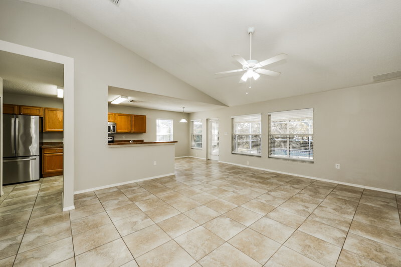 2,505/Mo, 11022 4th Ave E Bradenton, FL 34212 Living Room View 2