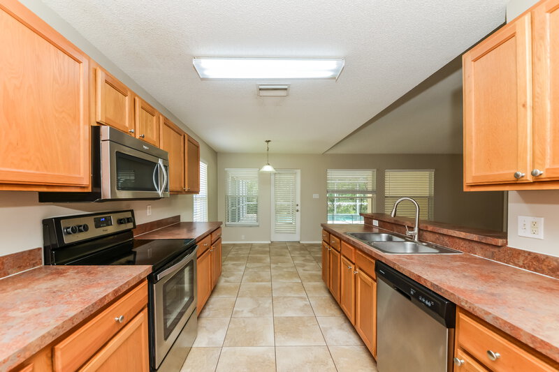 2,760/Mo, 11022 4th Ave E Bradenton, FL 34212 Kitchen View