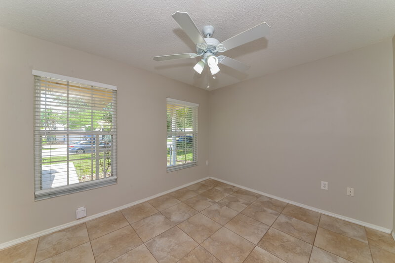 2,760/Mo, 11022 4th Ave E Bradenton, FL 34212 Den View