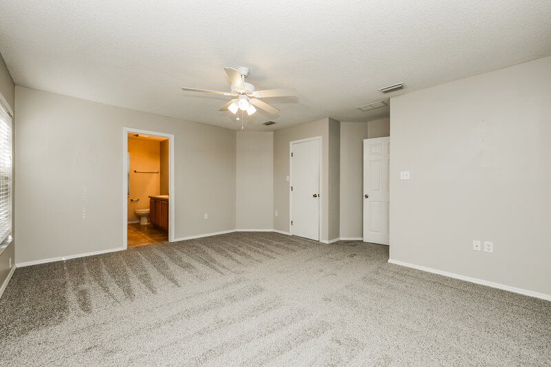 2,505/Mo, 11022 4th Ave E Bradenton, FL 34212 Main Bedroom View 2