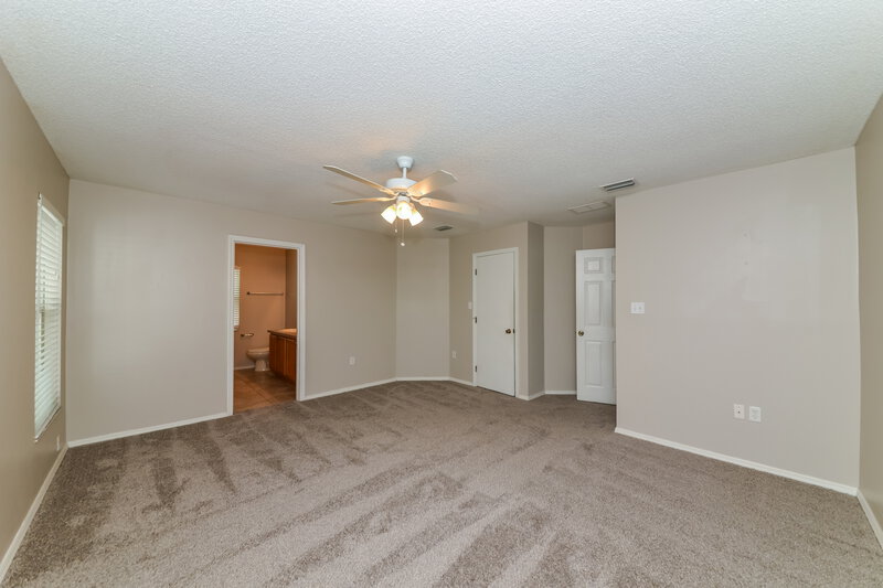 2,760/Mo, 11022 4th Ave E Bradenton, FL 34212 Main Bedroom View 2