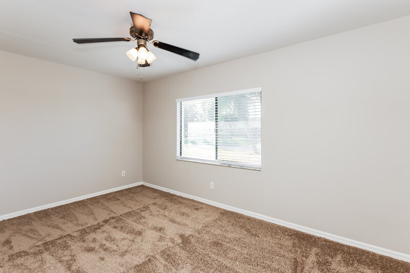 1,795/Mo, 139 SE 19th Ln Cape Coral, FL 33990 Bedroom View 2