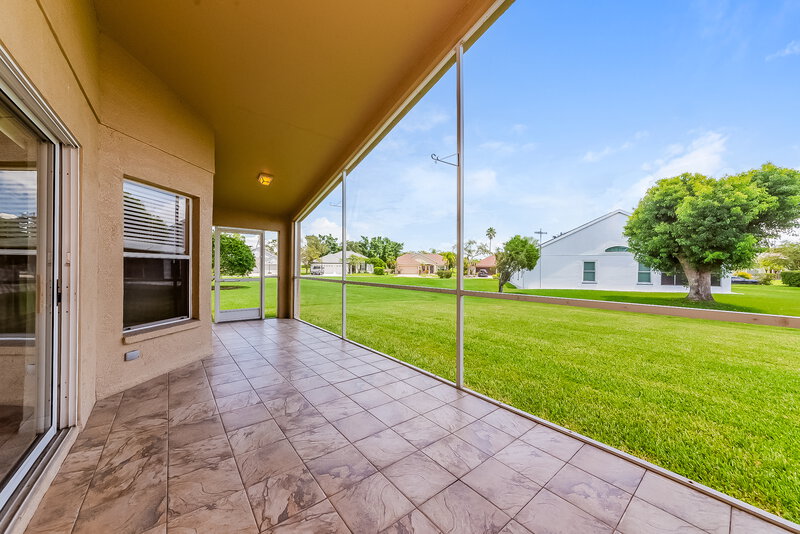 2,135/Mo, 9432 Sarazen Pl Palmetto, FL 34221 Sun Room View