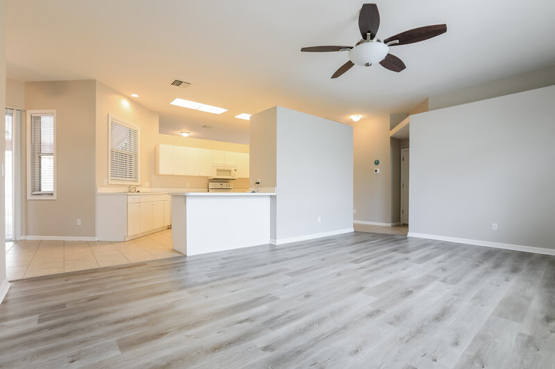 2,715/Mo, 6218 Rock Creek Cir Ellenton, FL 34222 Family Room View