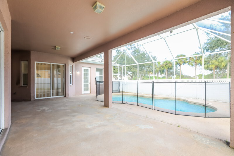 2,715/Mo, 6218 Rock Creek Cir Ellenton, FL 34222 Covered Patio View
