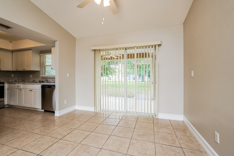 3,000/Mo, 402 SE 18th St Cape Coral, FL 33990 Dining Room View
