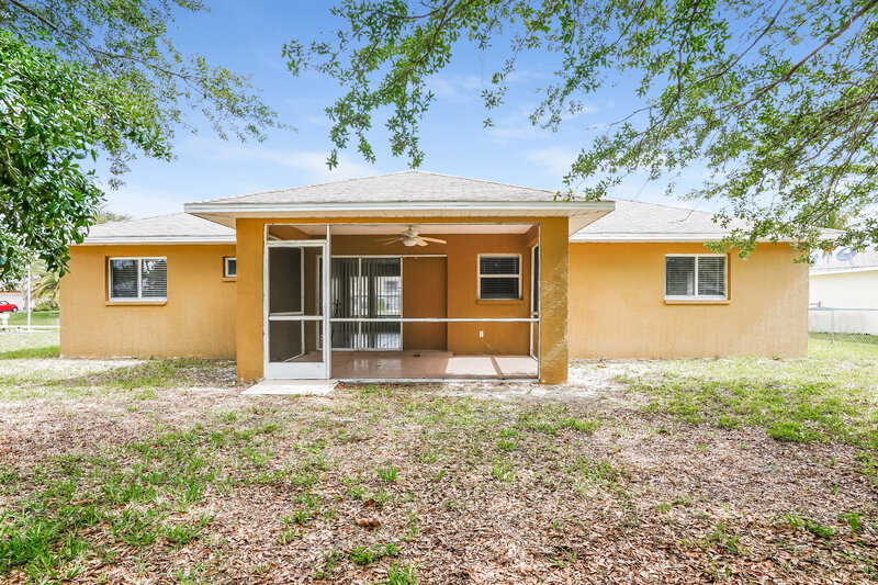 3,000/Mo, 402 SE 18th St Cape Coral, FL 33990 Rear View