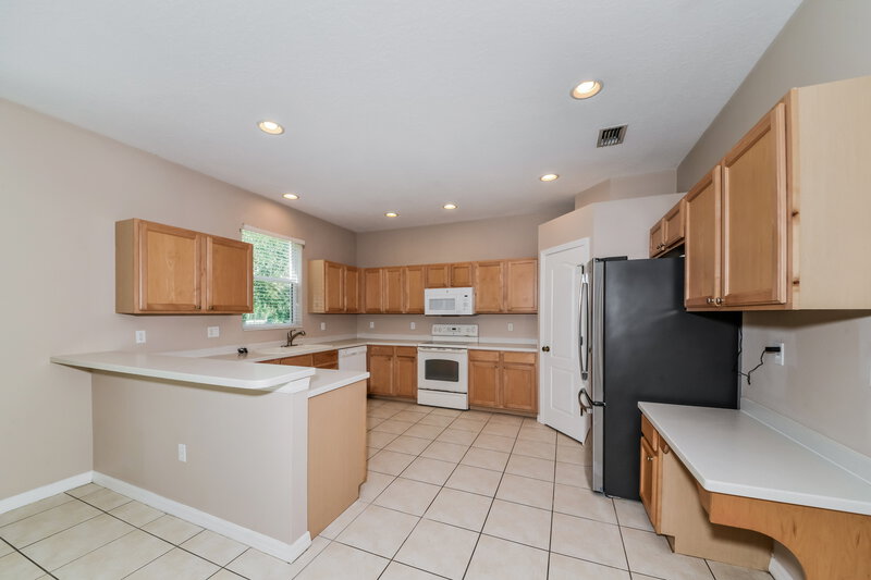 2,610/Mo, 5746 French Creek Ct Ellenton, FL 34222 Kitchen View