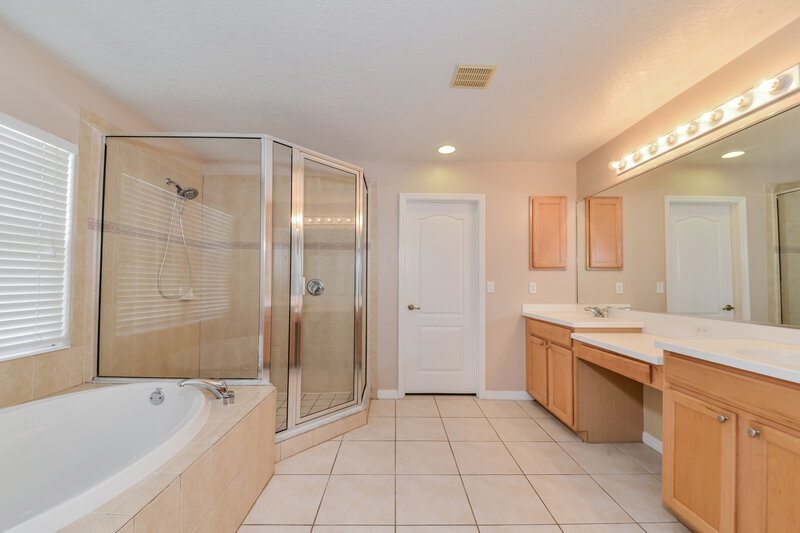 2,610/Mo, 5746 French Creek Ct Ellenton, FL 34222 Main Bathroom View