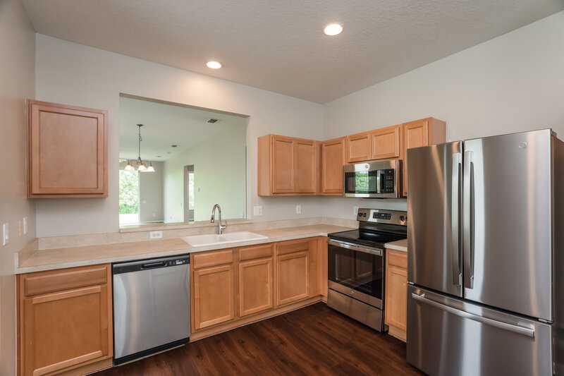 2,065/Mo, 9781 50th Street Cir E Parrish, FL 34219 Kitchen View 3