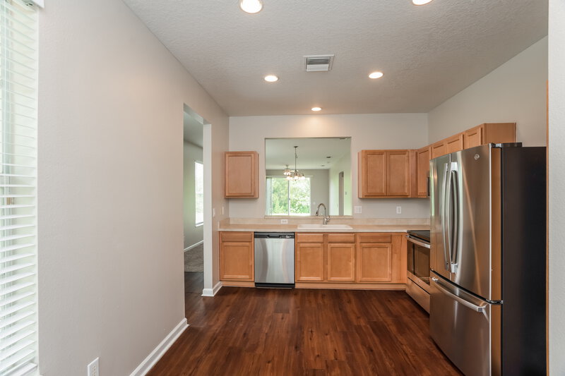 2,065/Mo, 9781 50th Street Cir E Parrish, FL 34219 Kitchen View 4