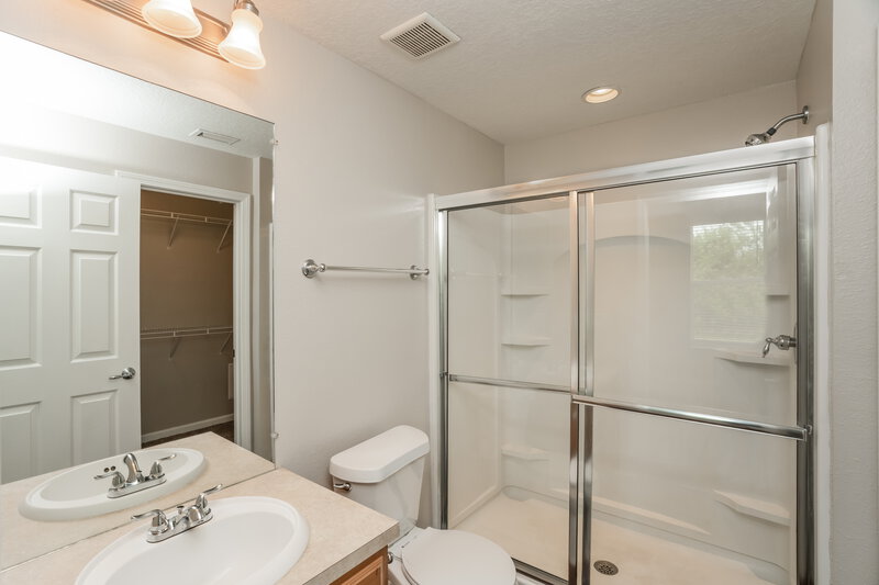 2,065/Mo, 9781 50th Street Cir E Parrish, FL 34219 Main Bathroom View