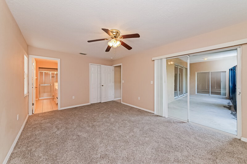 2,325/Mo, 3027 58th Ter E Bradenton, FL 34203 Main Bedroom View 2