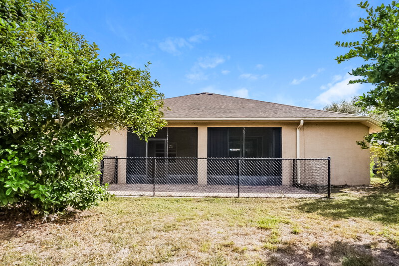 2,325/Mo, 3027 58th Ter E Bradenton, FL 34203 Rear View