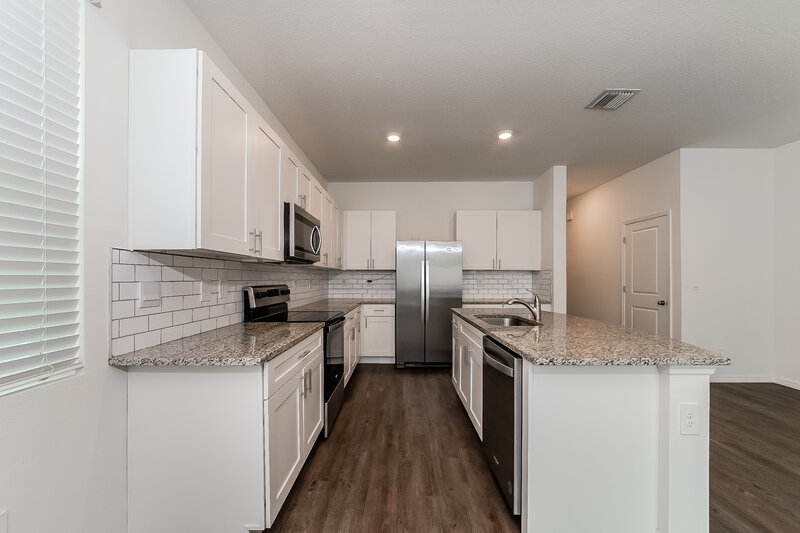 2,700/Mo, 5029 Wings Way Sarasota, FL 34232 Kitchen View