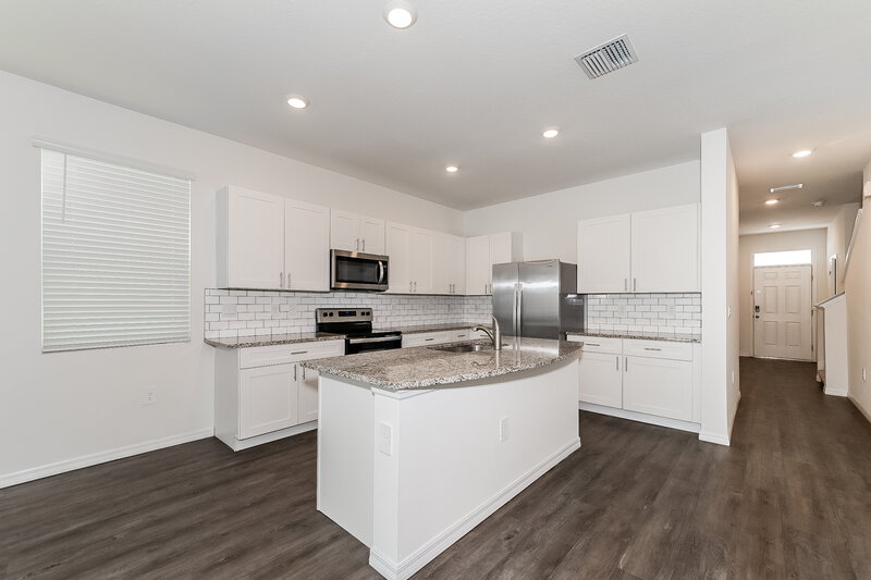 2,700/Mo, 5029 Wings Way Sarasota, FL 34232 Kitchen View 2