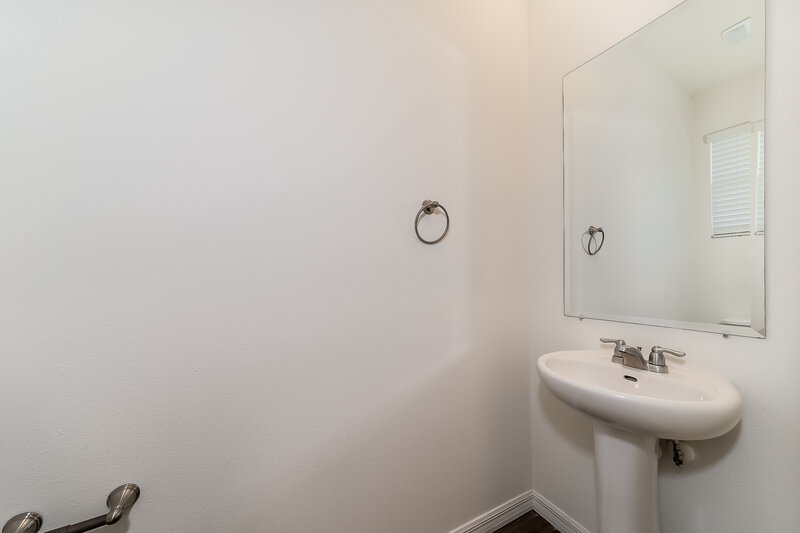 2,700/Mo, 5029 Wings Way Sarasota, FL 34232 Powder Room View