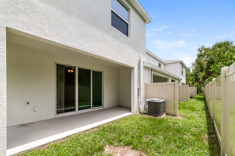 2,700/Mo, 5029 Wings Way Sarasota, FL 34232 Rear View