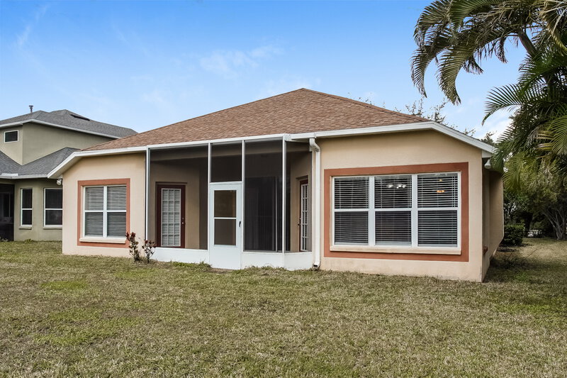 2,645/Mo, 13718 Glossy Ibis Pl Lakewood Ranch, FL 34202 Rear View 2