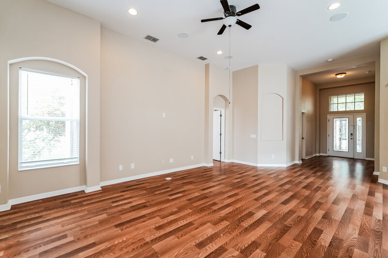 2,520/Mo, 3523 101st Ave E Parrish, FL 34219 Living Room View 3