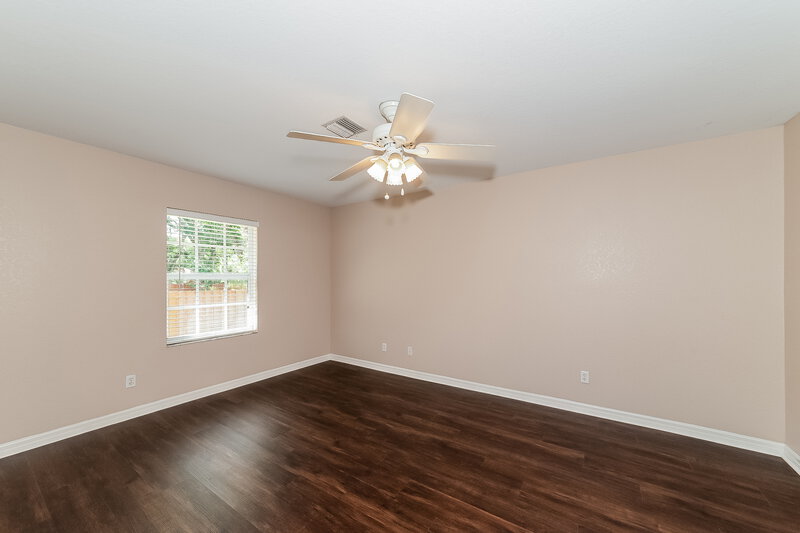 2,050/Mo, 440 Wisteria Rd Venice, FL 34293 Main Bedroom View