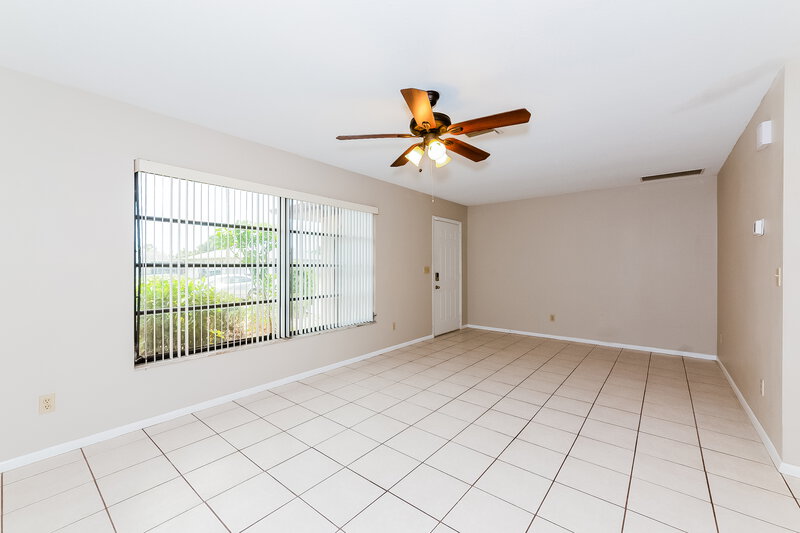 1,785/Mo, 330 Southland Rd Venice, FL 34293 Living Room View