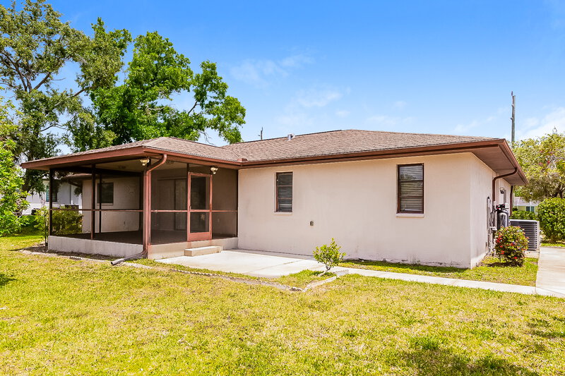 1,785/Mo, 330 Southland Rd Venice, FL 34293 Rear View