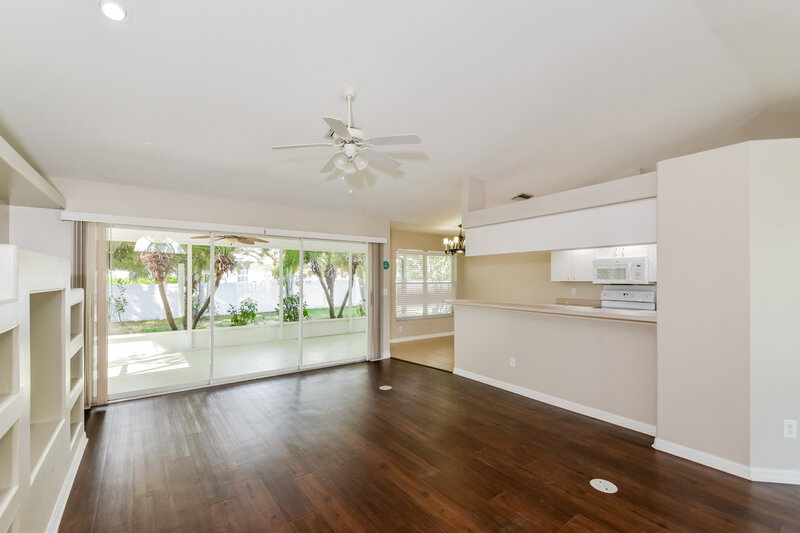 2,255/Mo, 6002 60th St E Palmetto, FL 34221 Living Room View 2