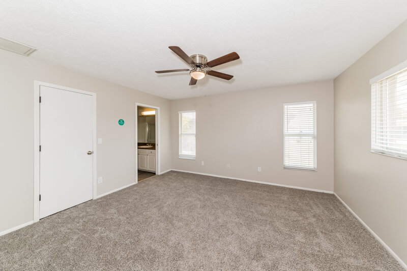 3,140/Mo, 6603 67th St E Palmetto, FL 34221 Main Bedroom View