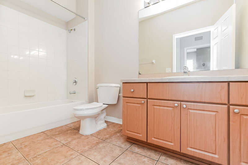 2,245/Mo, 6718 Rock Bridge Ln Ellenton, FL 34222 Bathroom View