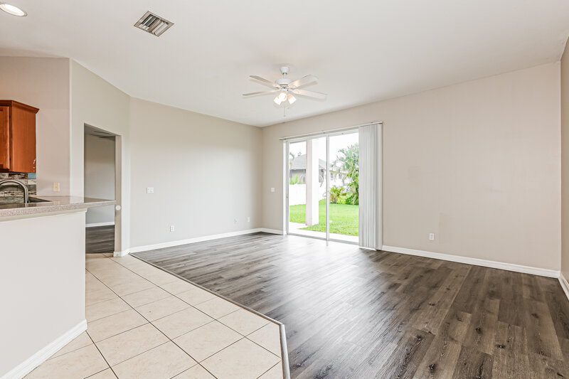 2,465/Mo, 5911 Willows Bridge Loop Ellenton, FL 34222 Living Room View 2
