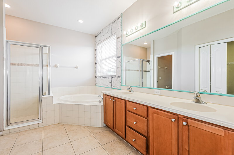2,465/Mo, 5911 Willows Bridge Loop Ellenton, FL 34222 Main Bathroom View