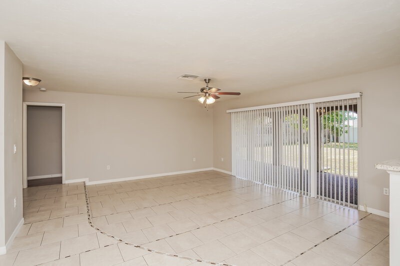 2,295/Mo, 4542 Charing Cross Rd Sarasota, FL 34241 Living Room View