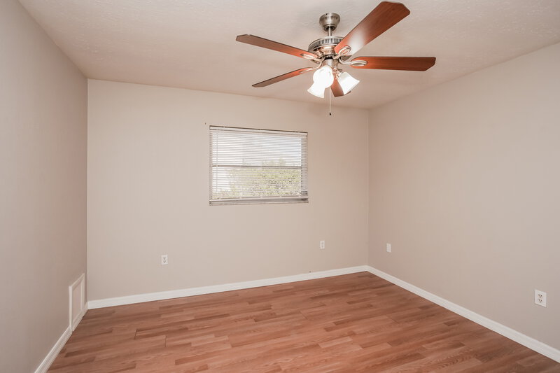 2,295/Mo, 4542 Charing Cross Rd Sarasota, FL 34241 Bedroom View 3