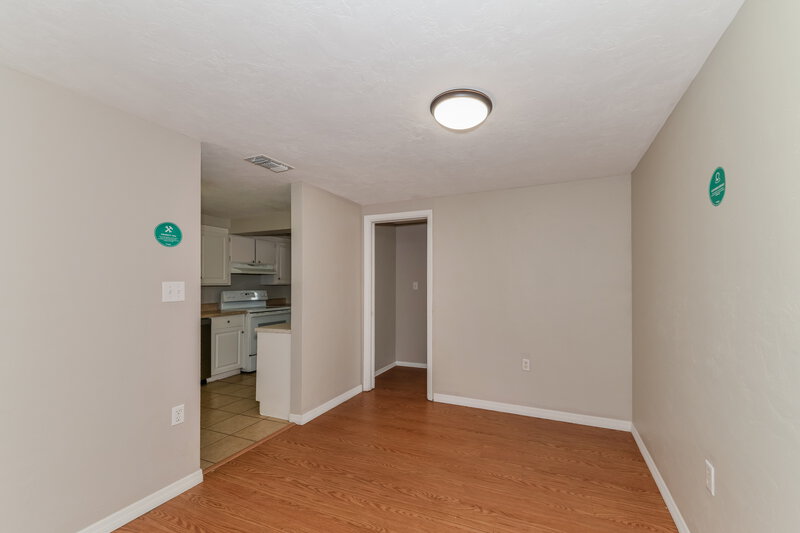 2,410/Mo, 3060 Goldenrod St Sarasota, FL 34239 Dining Room View