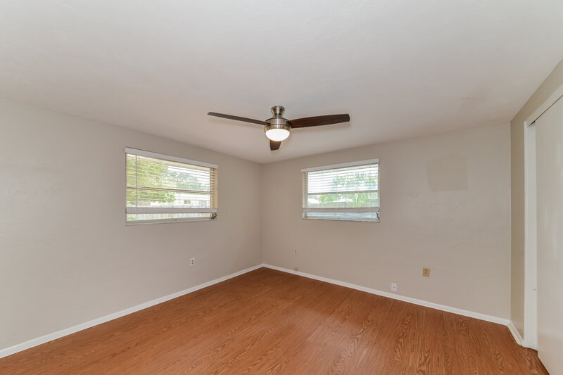 2,410/Mo, 3060 Goldenrod St Sarasota, FL 34239 Main Bedroom View