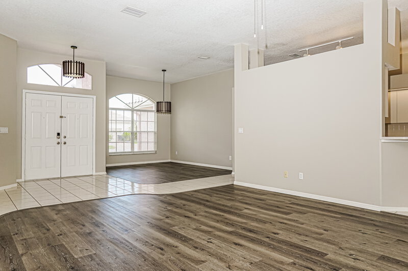 2,355/Mo, 3712 72nd Avenue Cir E Sarasota, FL 34243 Living Room View 2