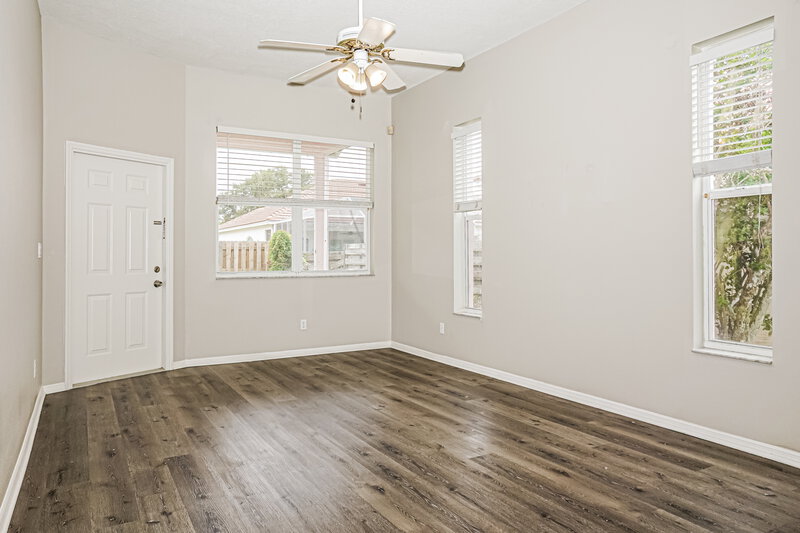 2,355/Mo, 3712 72nd Avenue Cir E Sarasota, FL 34243 Main Bedroom View