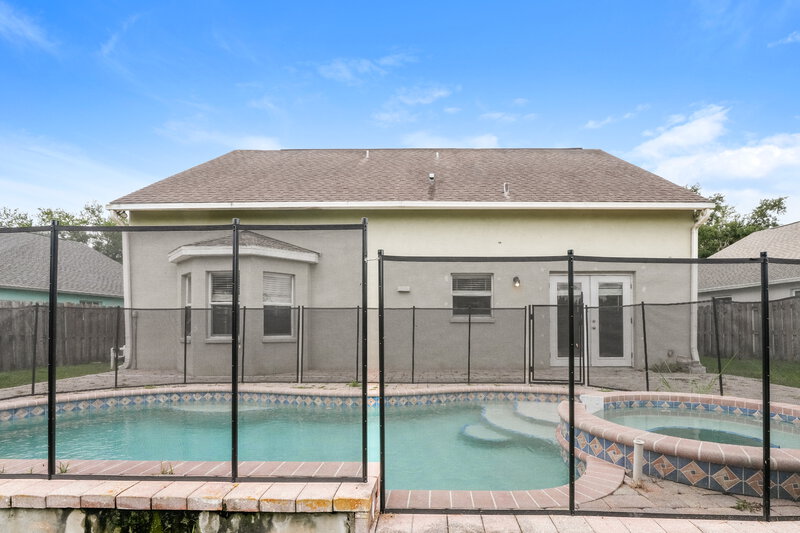 2,915/Mo, 7209 48th Ave E Palmetto, FL 34221 Rear View