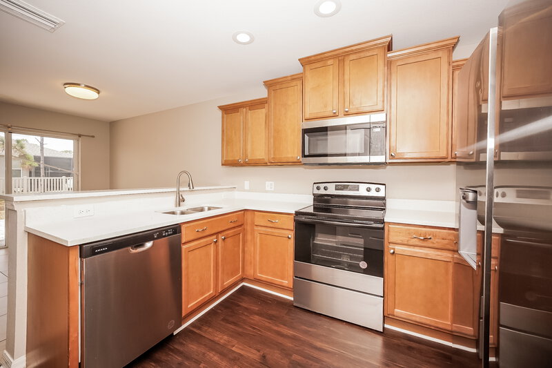2,135/Mo, 11711 Tempest Harbor Loop Venice, FL 34292 Kitchen View 2