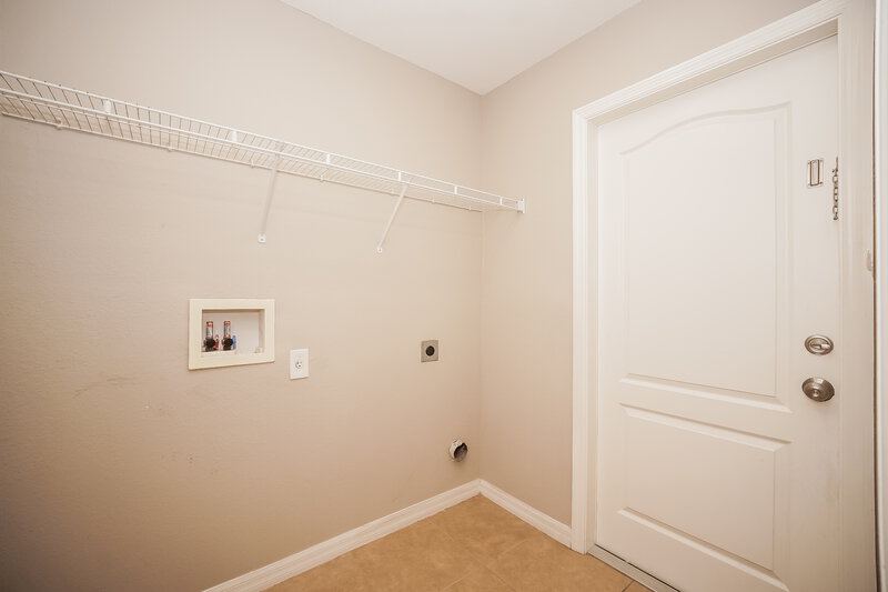 2,135/Mo, 11711 Tempest Harbor Loop Venice, FL 34292 Laundry Room View