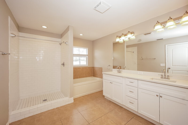 2,135/Mo, 11711 Tempest Harbor Loop Venice, FL 34292 Main Bathroom View