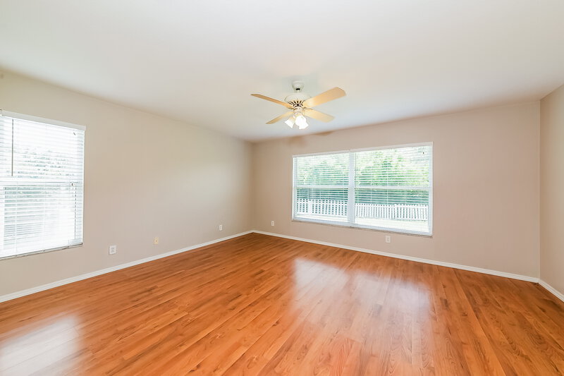 2,000/Mo, 320 116th St E Bradenton, FL 34212 Main Bedroom View