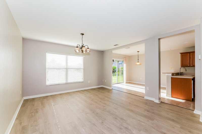 2,180/Mo, 7110 Chatum Light Run Bradenton, FL 34212 Living Room View