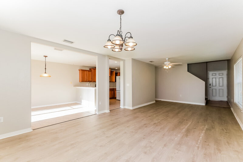 2,180/Mo, 7110 Chatum Light Run Bradenton, FL 34212 Dining Room View