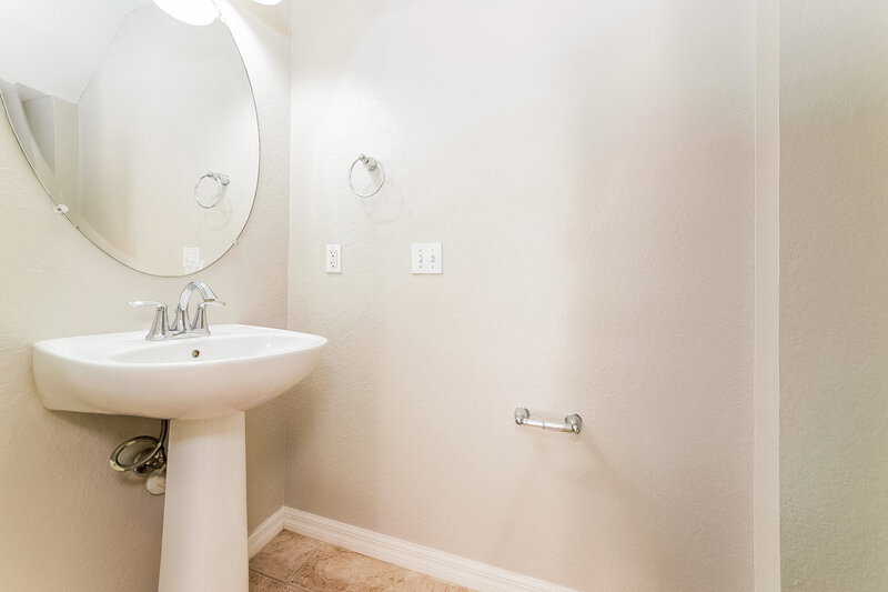 2,180/Mo, 7110 Chatum Light Run Bradenton, FL 34212 Powder Room View